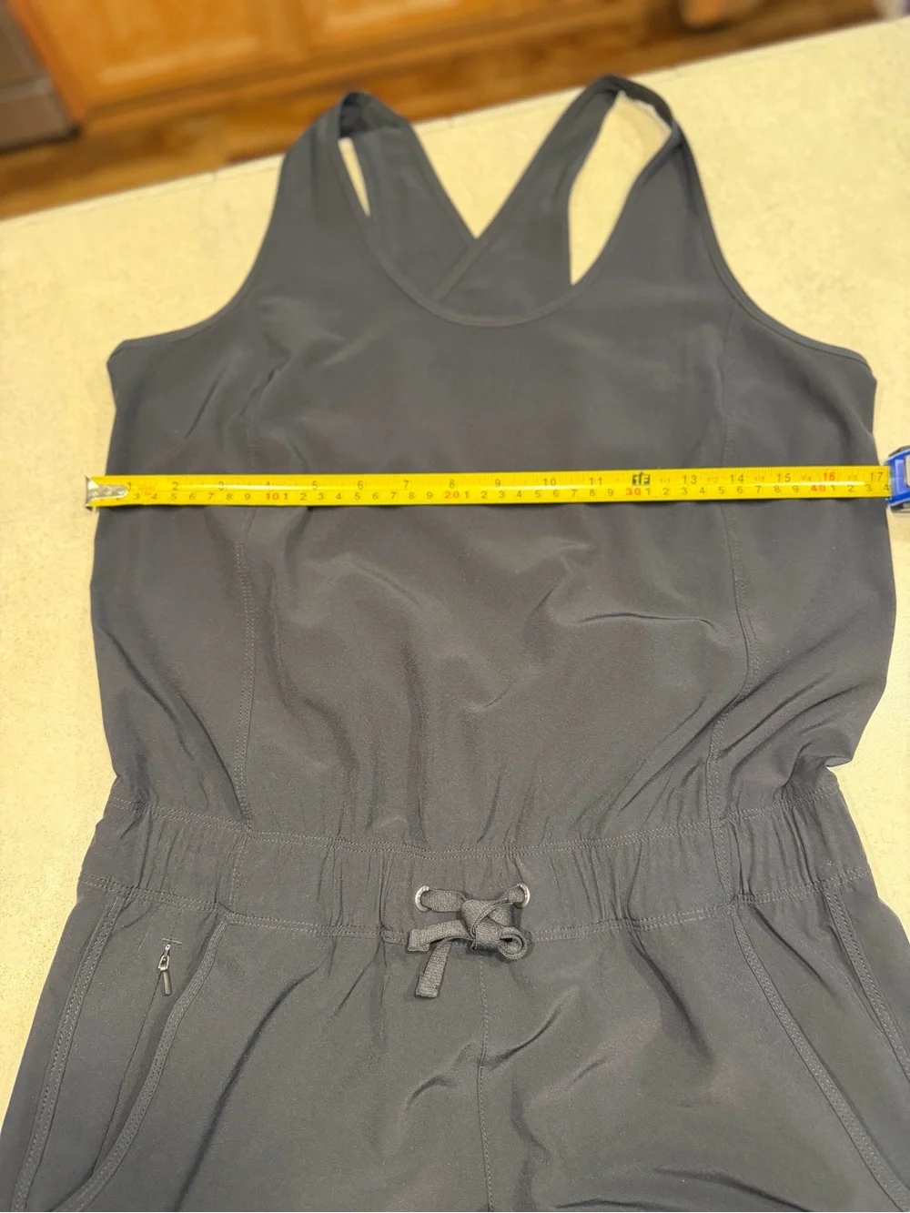 Patagonia SMALL Black Fleetwith Sleeveless Drawstring Jumpsuit NWOT NEVER WORN 😍 - Picture 14 of 16